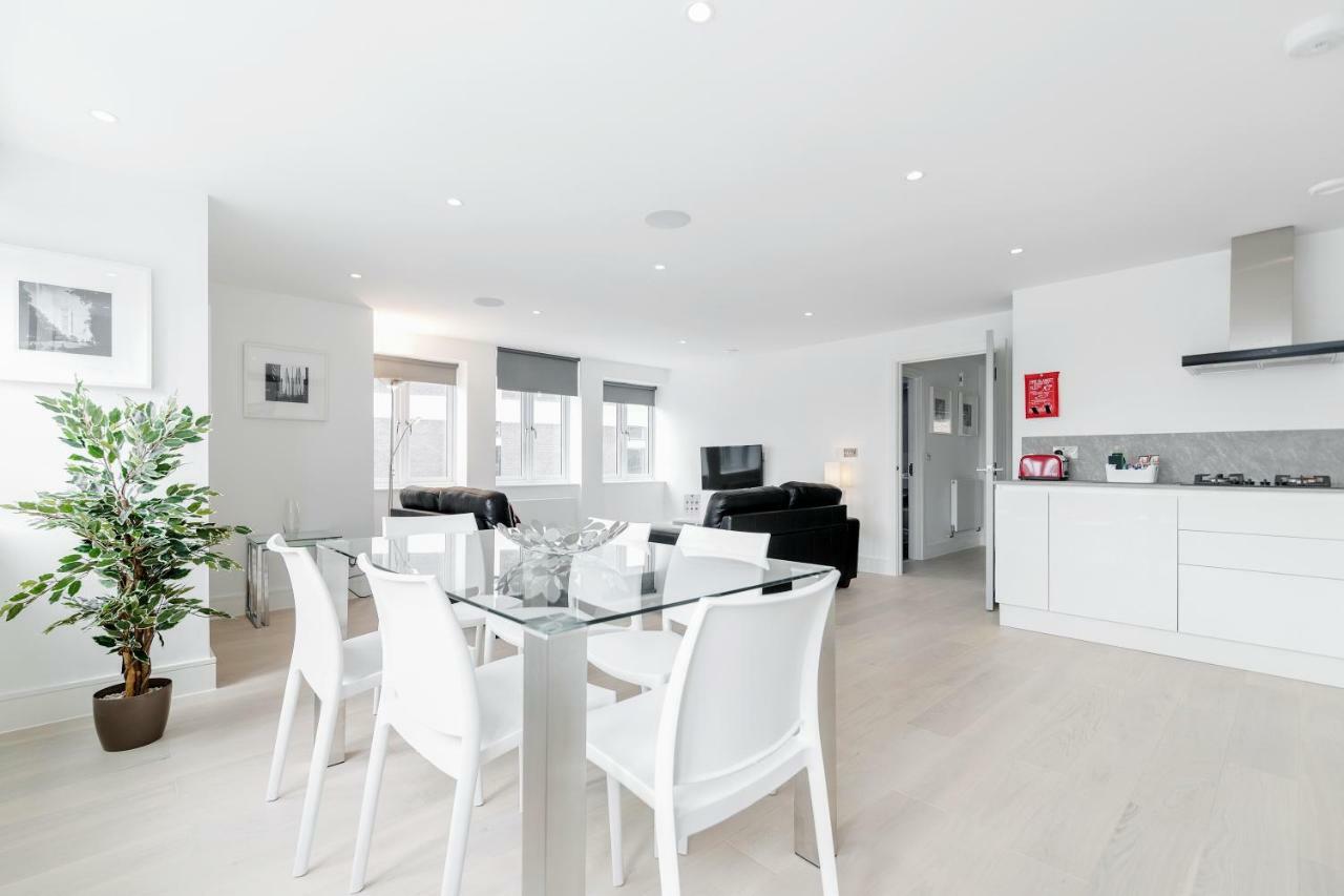 Roomspace Serviced Apartments- Walpole Court Ealing Εξωτερικό φωτογραφία