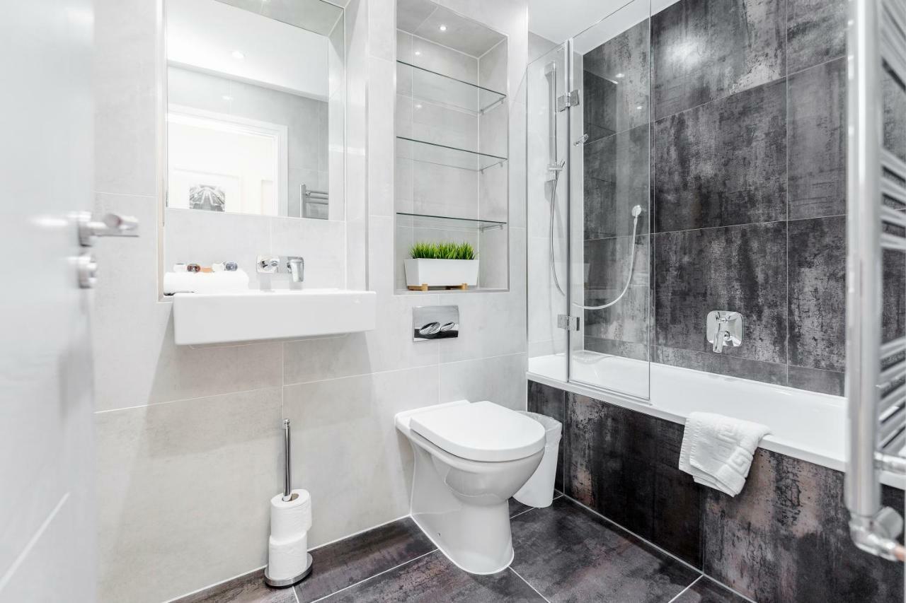 Roomspace Serviced Apartments- Walpole Court Ealing Εξωτερικό φωτογραφία